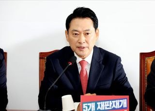 '계엄 사과 없고, 당내와 엇박'…장동혁號 앞길에 '먹구름'