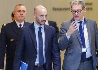 나토 "푸틴, 종전 의지 전혀 없어…유럽 분열 목적"