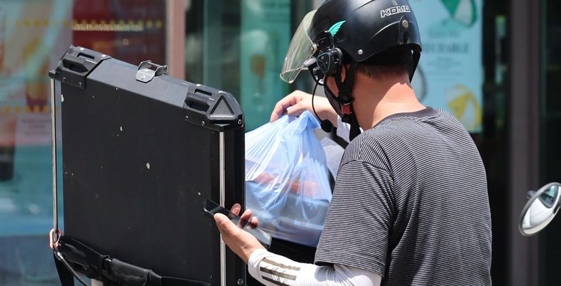 수수료 상한제 도입 급물살...‘소상공인 vs 라이더’ 생존권 놓고 정면 충돌