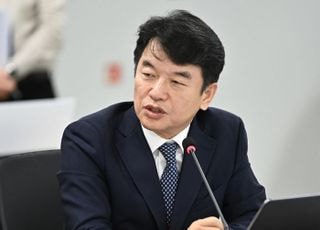 '현지 누나' 문자 파동에 문진석 "입이 열 개라도 할 말 없다"