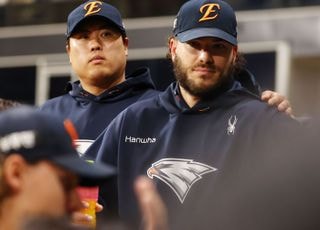 토론토행 임박한 폰세…류현진과의 끝나지 않은 인연