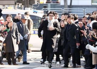 김건희특검, 오는 10일 한동훈 출석 공개 요청…韓 "분열 시도 불응할 것"