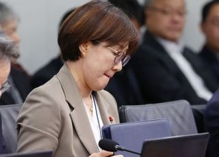 '김현지 지키기' 사활 건 대통령실…李, 정권 부담에도 끝까지 품을까 [정국 기상대]