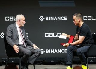 CZ "비트코인이 금보다 크게 오를 것" vs 피터 쉬프 "가치 없는 투기 자산"[BBW 2025]