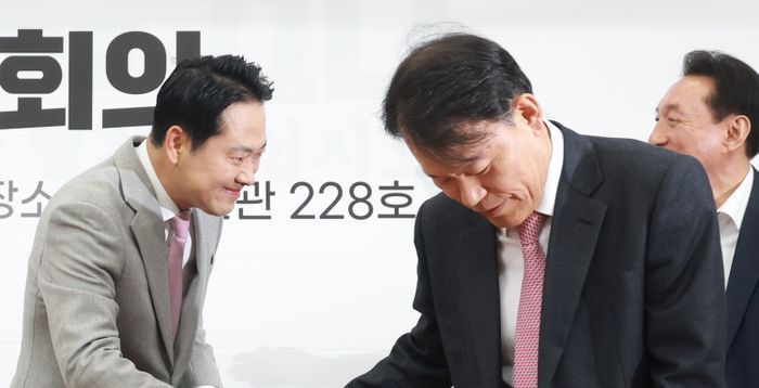 '외연 확장' 절실한 국민의힘…'원조 친윤'도 장동혁 작심 비판