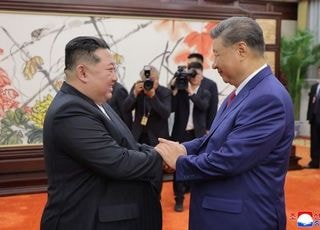 中 군비백서 ‘한반도 비핵화’ 삭제…“북핵 암묵적 수용한 듯”