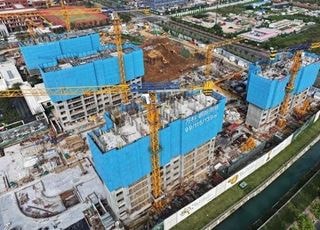 中 부동산 시장, 심연 속으로 가라앉는다