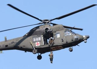 군 헬기 활용 응급환자 후송 '정부혁신 왕중앙전' 국무총리상