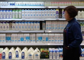 우유 원산지 표시 의무화 “필요성 vs. 실무 부담”…논쟁 본격화