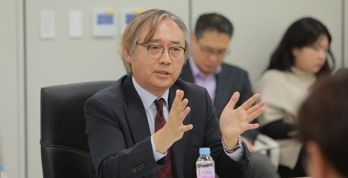 "조진웅, 비행청소년의 희망"?…검찰개혁자문위원장, '조진웅' 옹호 논란