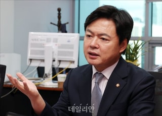 민주당 정책의총, 내란재판부 결론 못 내려…"다음 의총서 최종 결정"