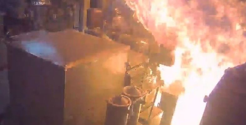 해군 향로봉함 화재, 394억 날렸다…안전수칙 위반이 '불씨'