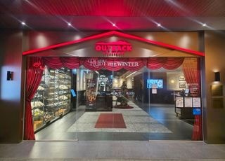 [현장] 연말·연초 모임 러시…아웃백이 다시 붐빈다