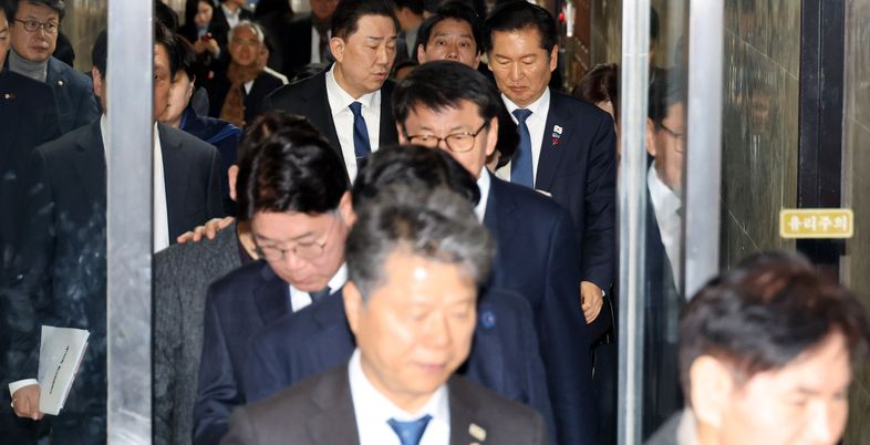 우리 편이니까 지킨다?…부끄러움 모르는 '김현지·조진웅' 감싸기 [기자수첩-정치]