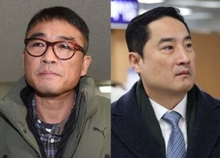 "김건모 물어 뜯었던 나, 폭주 기관차였다" 태세전환 강용석