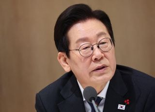 [데일리안 오늘뉴스 종합] 李 대통령 "쿠팡 과태료 현실화 필요", 중·러 군용기 9대, 동해·남해 KADIZ 진입, 나경원 “필리버스터 중 정회는 전례 없는 폭거”…민주당 규탄, 특검 통일교의 민주당 정치인 지원 의혹 국수본에 이첩, ‘지문 탈취·대출’ 강도살인범