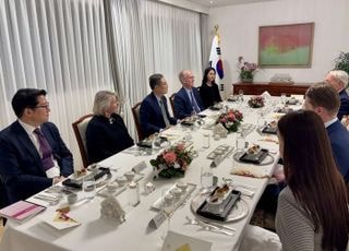 조현, 美외교정책위원회 접견…"원자력·핵잠 등 협력 가속화"