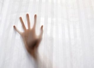 "모텔서 악귀 쫓아줄게" 미성년 유인해 성폭행한 20대 무속인