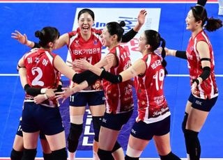 ’감독 사퇴 후 3연승‘ 기업은행 살아나자 요동치는 중위권 순위 경쟁