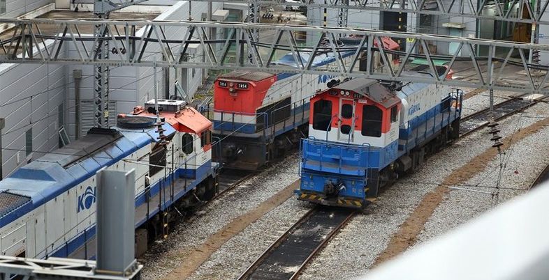 [속보] '출근길 대란' 피했다, 철도노조 파업 유보…열차 정상 운행