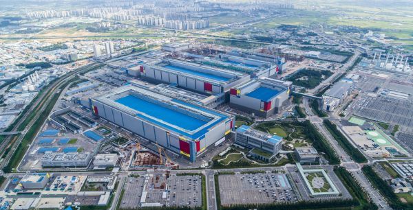 [단독] 삼성전자, 평택 P4 Ph2까지 HBM4로 투입…생산능력 총동원