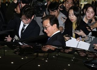 '통일교 금품수수 의혹' 전재수, 공소시효 주목…'뇌물수수' 적용 관건