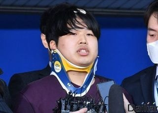 '박사방' 조주빈, 미성년자 성폭행 혐의로 징역 5년 추가 확정…만기출소 시 70세