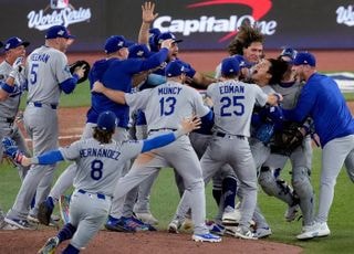 이빨 드러낸 ‘신 악의 제국’ LA 다저스, 디아즈 이어 스쿠발까지?