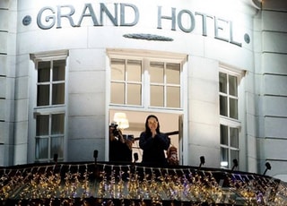 노벨평화상 마차도, 베네수엘라 탈출…"가발쓰고 배 10시간 타"