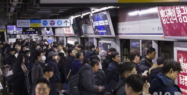 [속보] 서울 지하철 1노조 임단협 결렬…오늘 첫차부터 파업