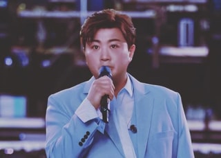 "김호중, 옥살이 중 공연…일부 팬들은 눈물 훔쳐" 입장 들어보니