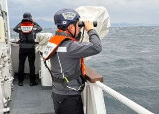 제주 서귀포 해상서 상선 선원 5명 바다로 추락…해경 구조 중