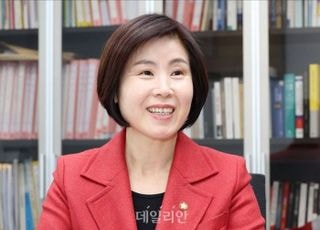 [인터뷰] 김미애 "과도한 특혜 개선이 무슨 혐중…자국민 보호가 우선"