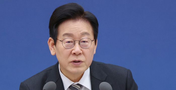 방미통위 업무보고 일파만파…野 "권력 앞에서 알랑거리는 방송 만들겠다는 선언"