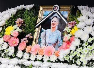 김지미 별세 / 변요한·티파니 결혼 전제로 만남 / '갑질' 박나래 활동 중단 [주간 대중문화 이슈]