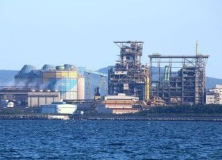 폭발·화재로 멈췄던 포스코 3파이넥스 공장, 수리 마치고 재가동