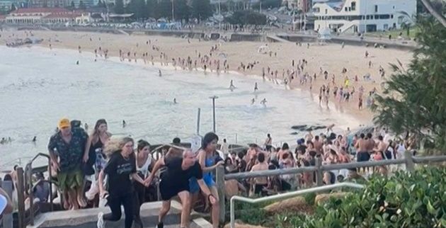 호주 시드니 해변서 총기 난사… 어린이 1명 포함 16명 사망