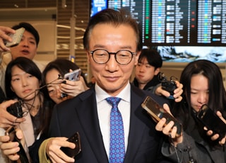 경찰, 천정궁·전재수 사무실 등 압수수색…통일교 첫 강제수사