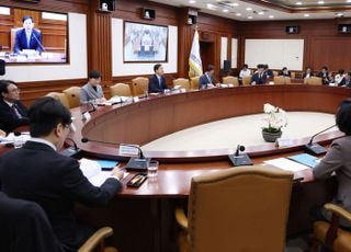 환율도 채권시장도 '발등의 불'인데…정부 '뾰족수' 없나