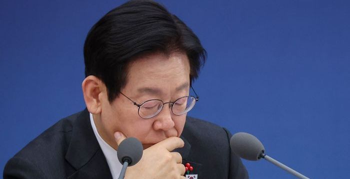 도마에 오른 '대통령의 말'…'환빠·책갈피 달러' 등 논쟁에 혼란 촉발 [정국 기상대]