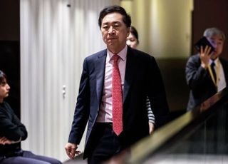 [속보] 김건희특검, '로저비비에 가방 선물 의혹' 김기현 주거지 압수수색