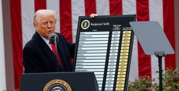 "트럼프, '알코올중독자'처럼 상호관세 강행"…최측근 폭로