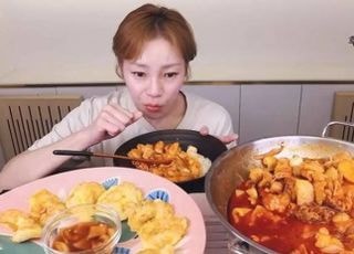 입짧은햇님, 박나래·키 이어 '주사이모' 연루 의혹…'놀토' 측 "상황 파악 중"