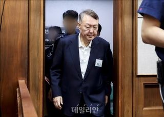 尹 '이종섭 호주대사 도피 의혹' 재판 내달 14일 시작