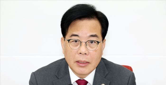 커피 테이크아웃 시 컵당 200원 추가?…송언석 "이재명발 커피 인플레이션"