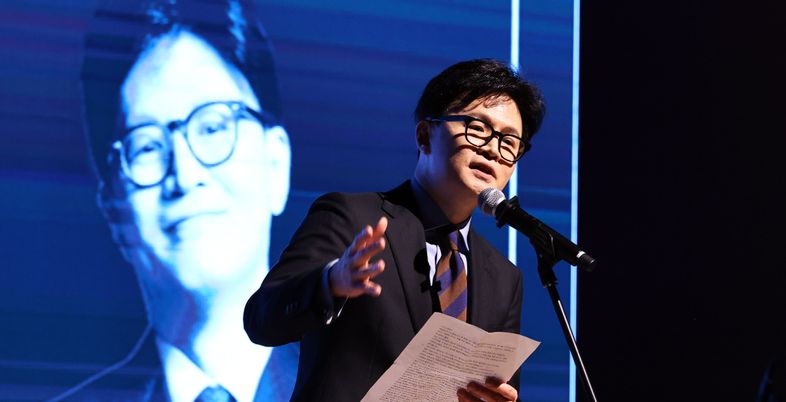 한동훈 "민주당과 싸우는 나와 싸워 정치적 탈출구 만들려 해"