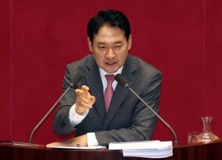 [속보] 장동혁, 24시간 홀로 채우고 필리버스터 종결당해…'역대 최초'