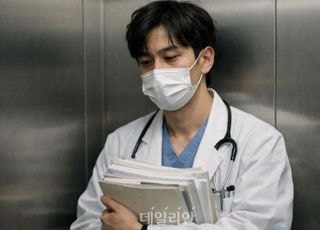 의정갈등의 이면, 묵묵히 환자 곁을 지키는 사람들 [기자수첩-ICT]