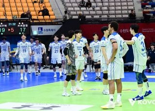 ‘감독 교체했으나 또 패배’ 삼성화재 11연패 깊은 수렁