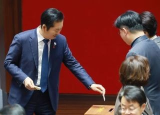 "내란몰이 실패 두렵나" 비판에도…'위헌' 논란 안은 '내란재판부' 출발